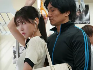 Em gái ngực bự chị gái lại ở đây, lần này hai người đang sờ mó lồn trực tiếp, ┼ Khuôn mặt thiên thần, dáng người ác quỷ, lồn đẹp đầy dục vọng, tiếng thở hổn hển, thỏa mãn mọi mong muốn của bạn cùng một lúc