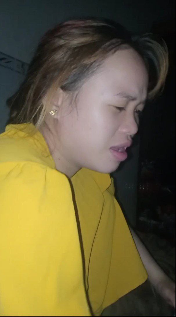 Nhu nhược, thanh niên để cô bạn gái bé nhỏ bị tên đồ từng bắt nạt chịch tơi tả